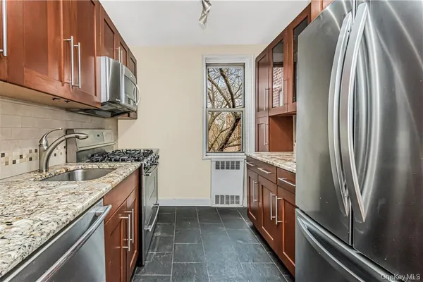 5610 NETHERLAND AVE 5G