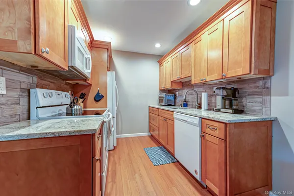 85 RICHMOND BLVD 1A