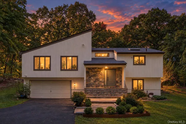 103 OLD HIGHLAND TPKE
