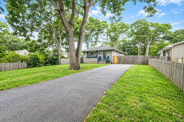 129 SHINNECOCK AVE