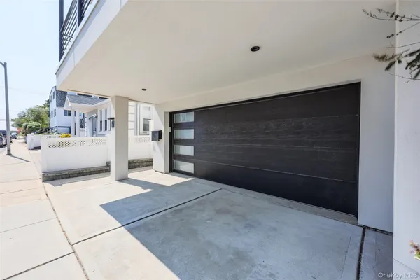 35 WYOMING AVE