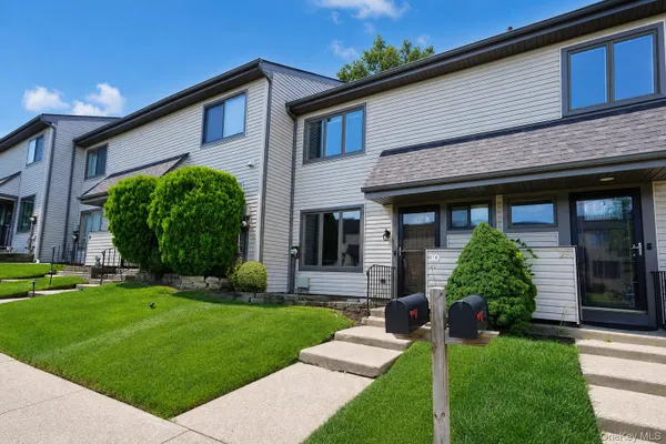 30 HEMLOCK CT