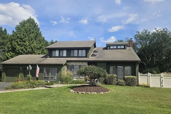 15 VINEYARD WAY