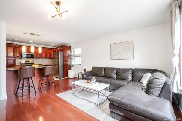 926 UNION AVE C