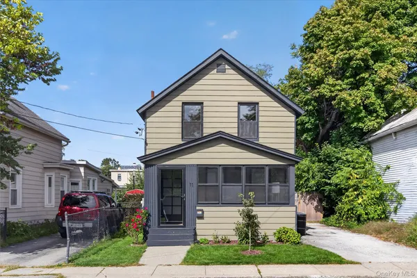 11 S WALNUT ST