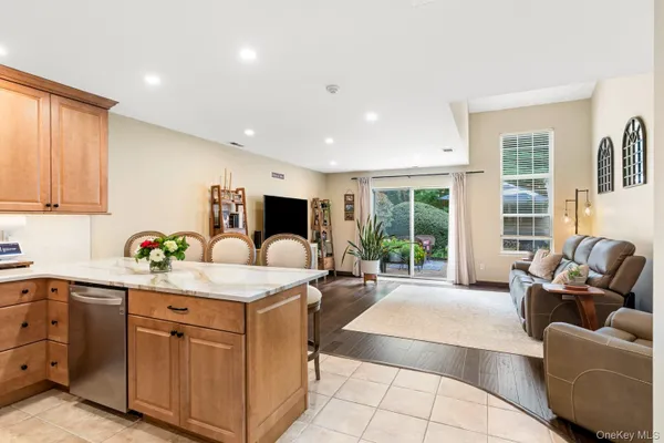 75 FOX CT