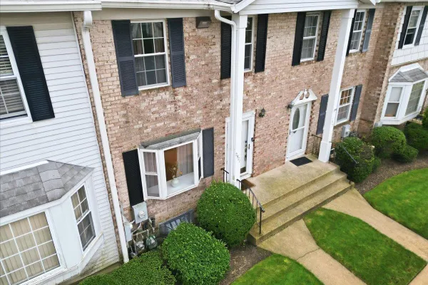 2927 GRAND AVE 16