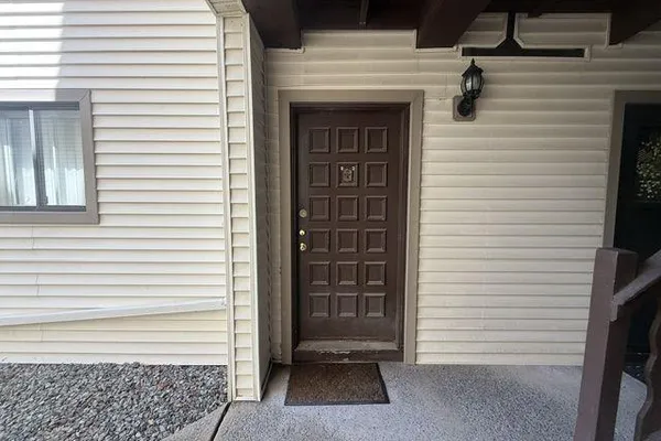 21 VILLAGE PARK DR 1B