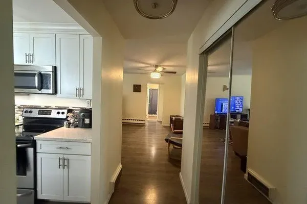 21 VILLAGE PARK DR 1B