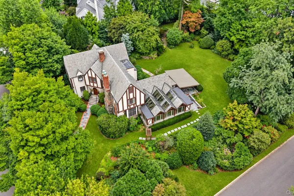 50A CIRCLE DR