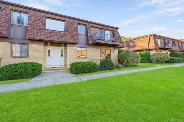 401 CHERRY HILL DR