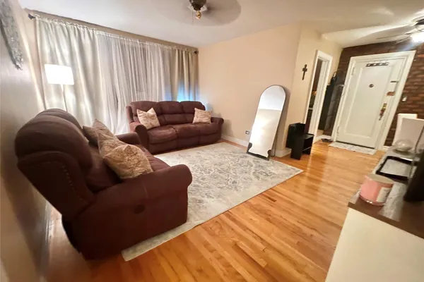 62-15 53RD AVE 4F