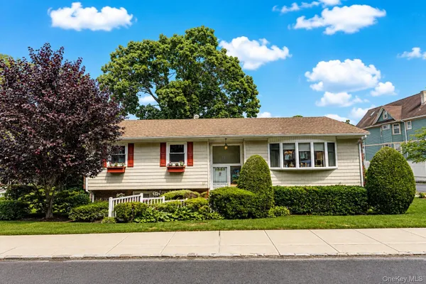 17 MURRAY PL