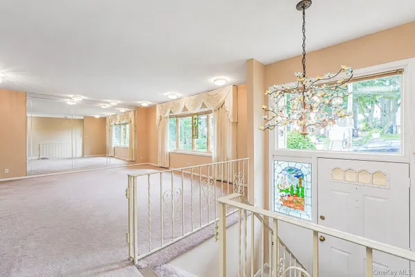 17 MURRAY PL