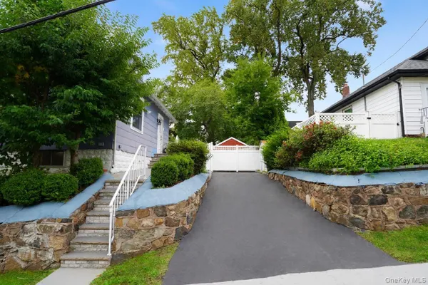 230 LINDENWOOD RD