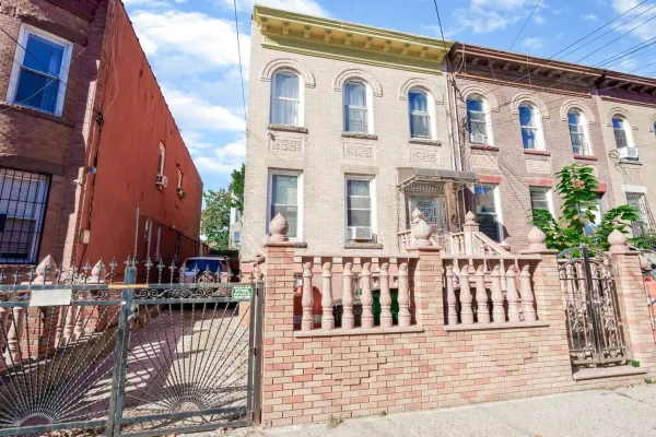 436 LINCOLN AVE