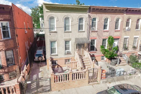 436 LINCOLN AVE