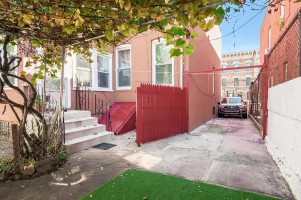 436 LINCOLN AVE