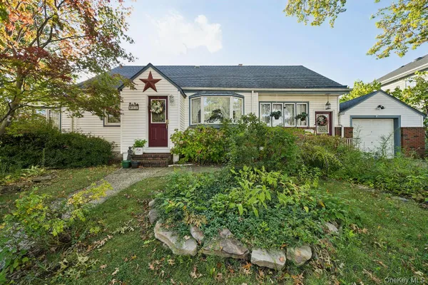 64 COLLFIELD AVE