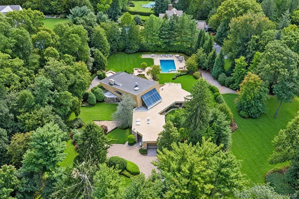 15 HORSESHOE RD