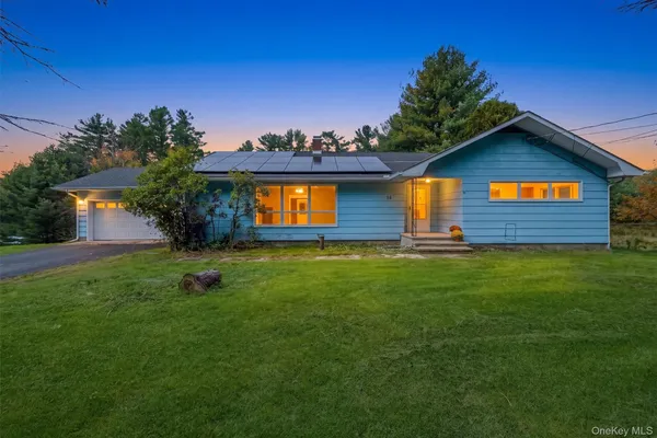 53 HARTWOOD CLUB RD