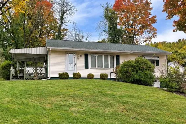 18 WESTWOOD DR