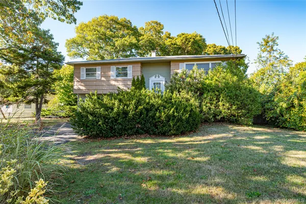 211 MATTHEWS RD