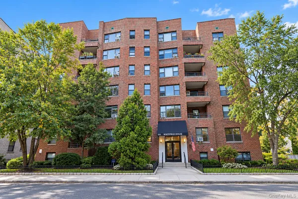 325 MAIN ST 2G