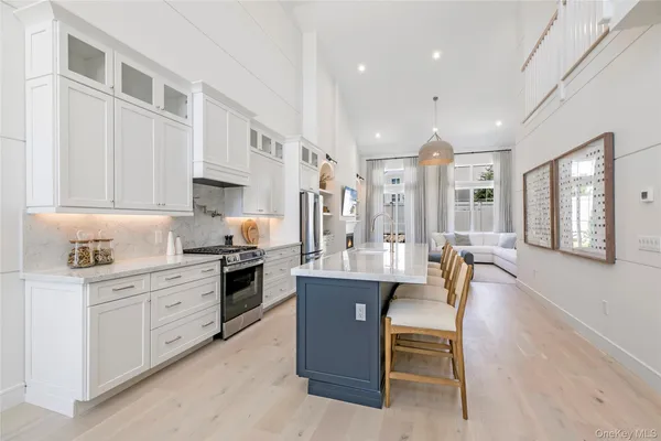 103 FOXWOOD DR 73