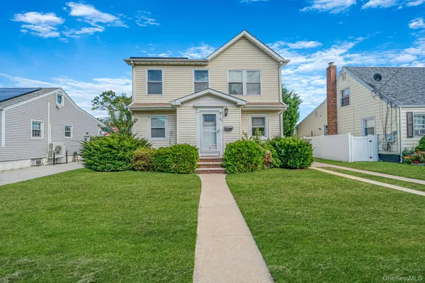321 MAPLEGROVE AVE