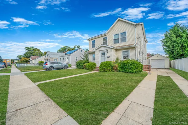 321 MAPLEGROVE AVE