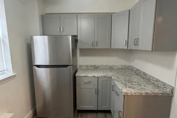 230 PELHAM RD 2H