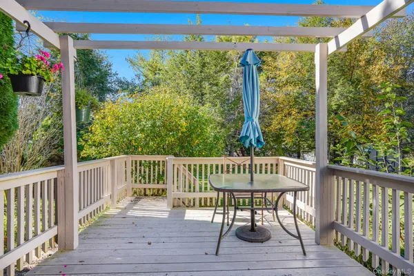 108 STERLING PL