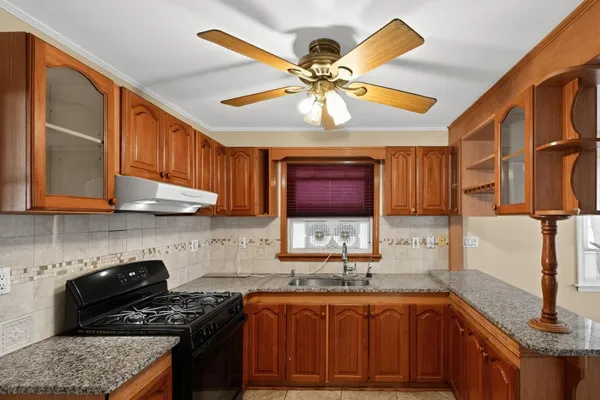 791 MACON PL