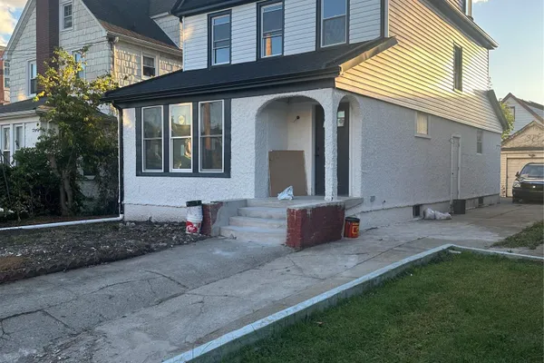 104-42 204 ST
