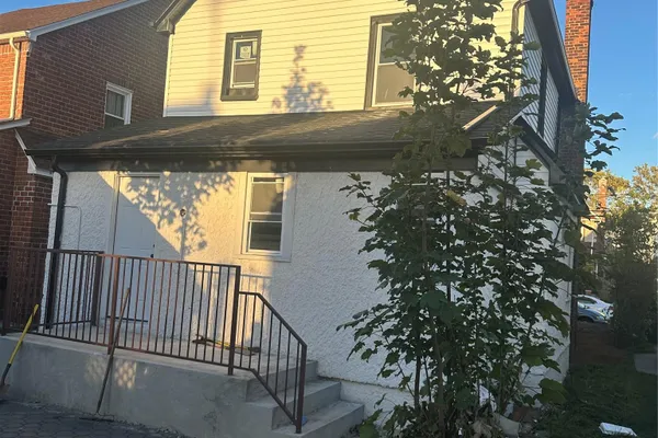 104-42 204 ST