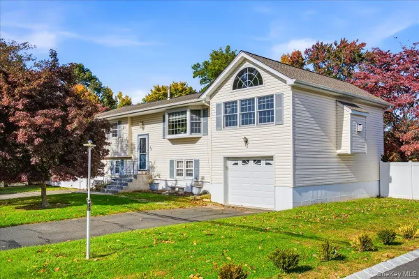 32 GILMORE DR