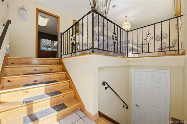 32 GILMORE DR