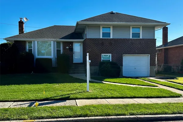 236 BERTRAM PL