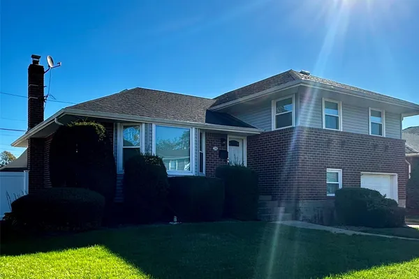 236 BERTRAM PL