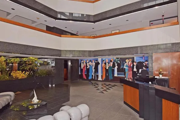 100 GREAT NECK RD 3D
