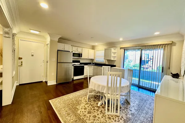 2 OXFORD CT 8012