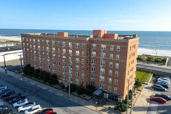 560 W BROADWAY 5B