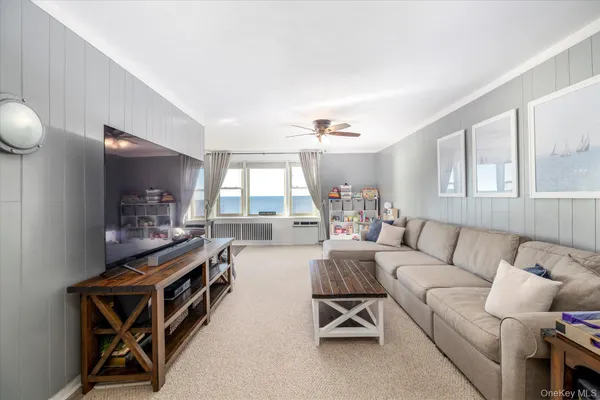 560 W BROADWAY 5B