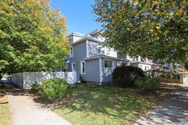 23701 FAIRBURY AVE