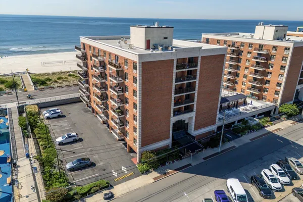 220 W BROADWAY 603