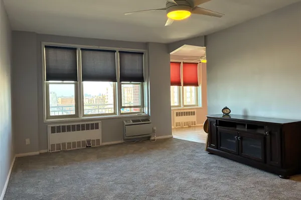 560 W BROADWAY 5D