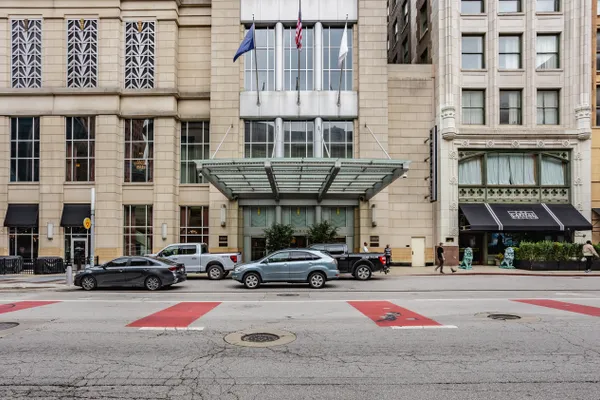 1 N ILLINOIS ST 2102