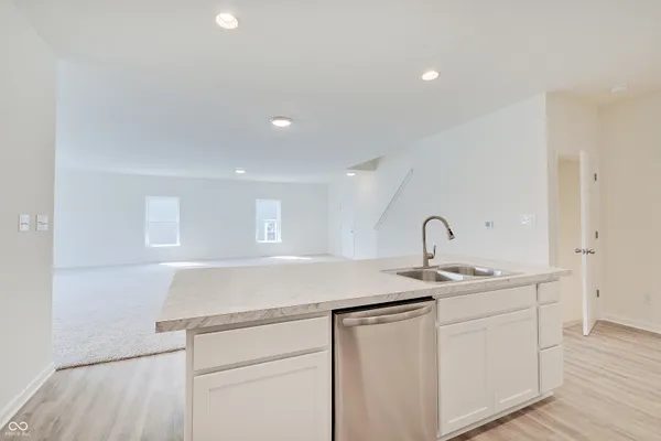 1266 HANGING ROCK DR