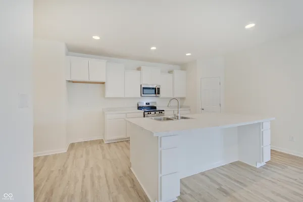 1266 HANGING ROCK DR